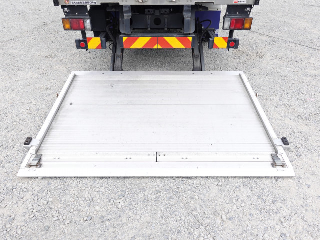 いすゞ エルフ 小型 冷蔵冷凍バン 2RG-NPR88AN(103992) 17枚目