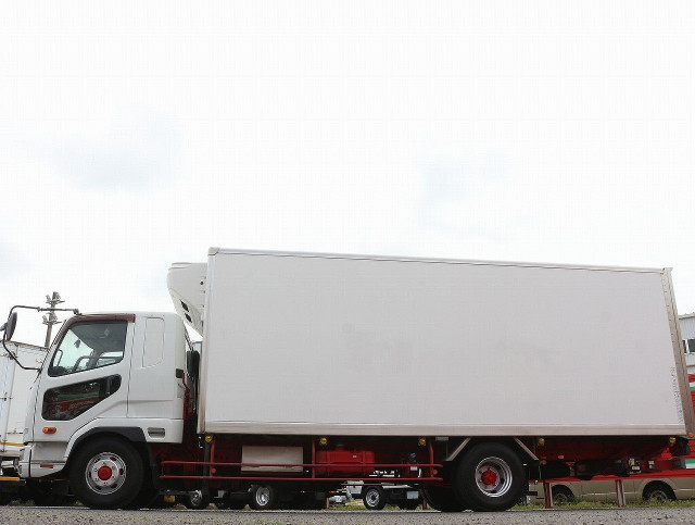 三菱ふそう ファイター 小型 冷蔵冷凍バン TKG-FK64F(103995) 8枚目