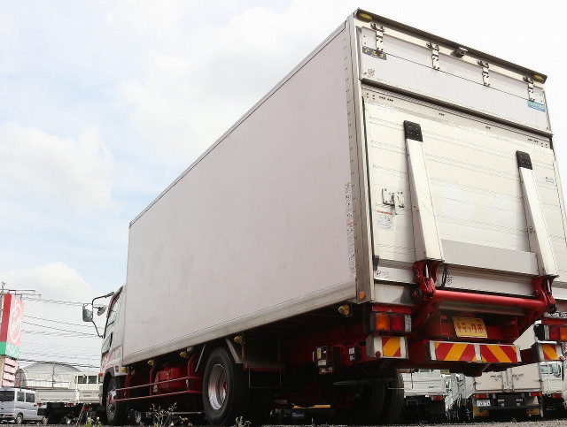 三菱ふそう ファイター 小型 冷蔵冷凍バン TKG-FK64F(103995) 12枚目