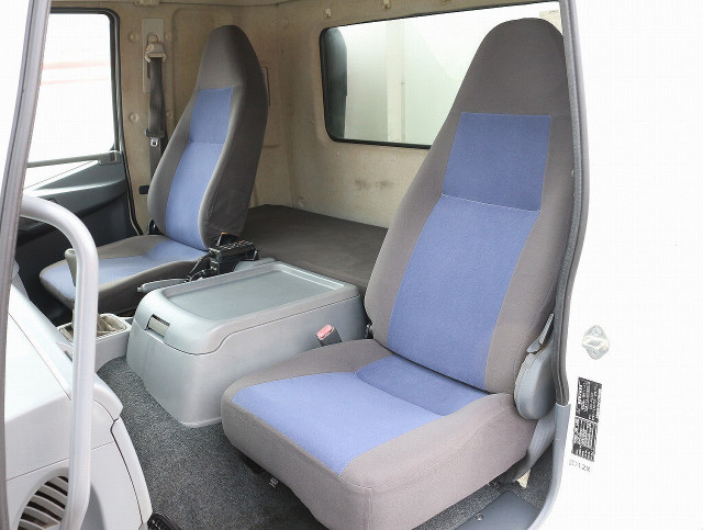 三菱ふそう ファイター 小型 冷蔵冷凍バン TKG-FK64F(103995) 31枚目