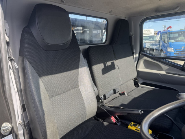 三菱ふそう キャンター 小型 コンテナ専用車 2PG-FBAV0(103996) 31枚目