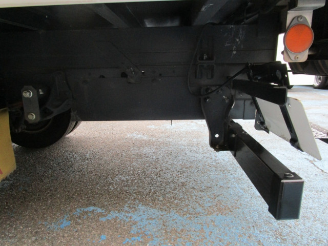 いすゞ エルフ 小型 バン TRG-NMR85AN(103997) 24枚目