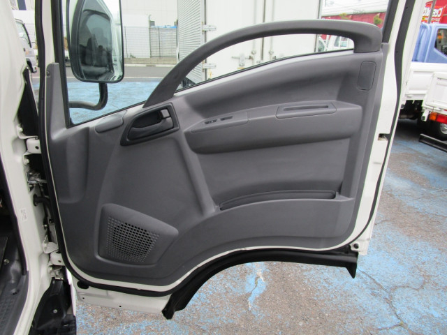 いすゞ エルフ 小型 バン TRG-NMR85AN(103997) 41枚目