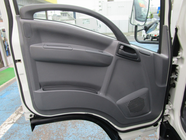 いすゞ エルフ 小型 バン TRG-NMR85AN(103997) 42枚目