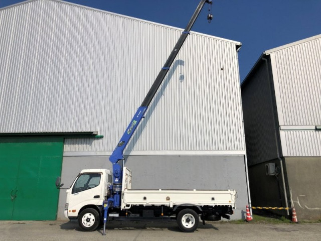 日野 デュトロ 小型 平ボディ（クレーン付） TKG-XZU650M(103999) 7枚目