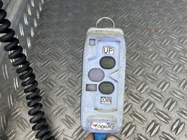 いすゞ エルフ 小型 冷蔵冷凍バン TPG-NPR85AN(104005) 18枚目