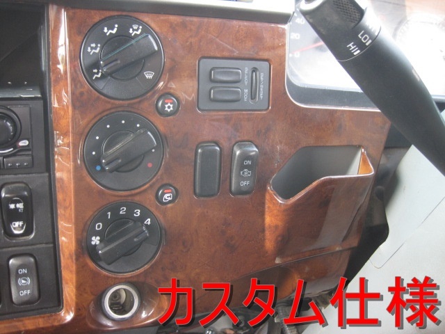 三菱ふそう ファイター 増トン 平ボディ（クレーン付） PDG-FK61F(11887) 34枚目