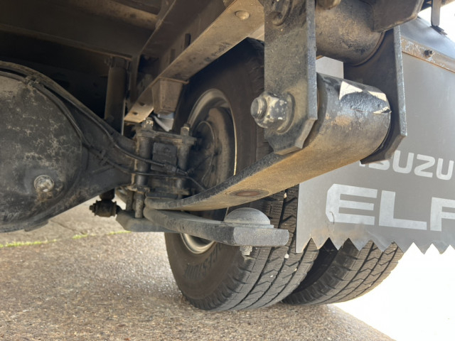 いすゞ エルフ 小型 平ボディ TRG-NJR85A(104051) 14枚目