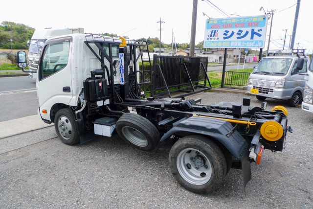 日野 デュトロ 小型 コンテナ専用車 TKG-XZU605M(104053) 5枚目