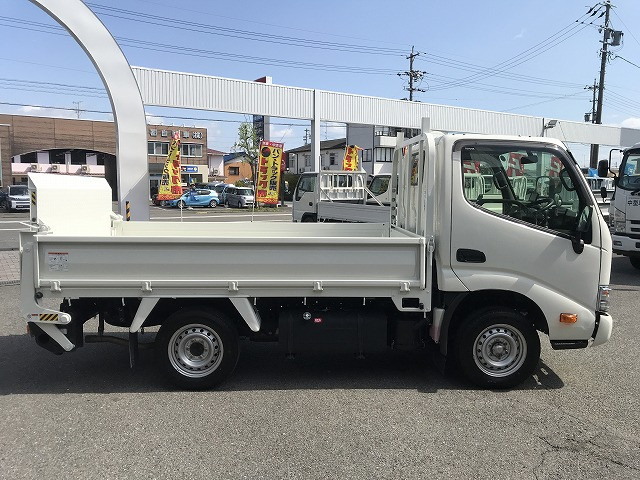 トヨタ ダイナ 小型 平ボディ ABF-TRY220(104054) 5枚目