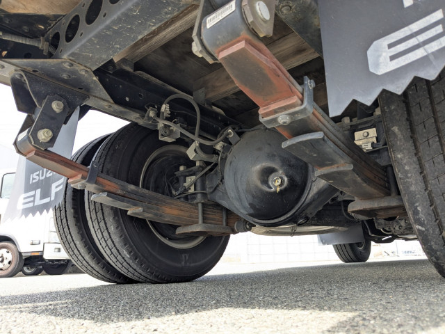 いすゞ エルフ 小型 Wキャブ TRG-NJR85A(104055) 18枚目