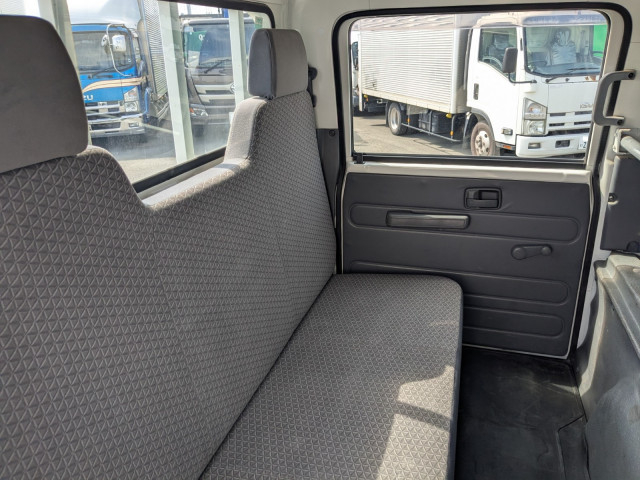 いすゞ エルフ 小型 Wキャブ TRG-NJR85A(104055) 28枚目