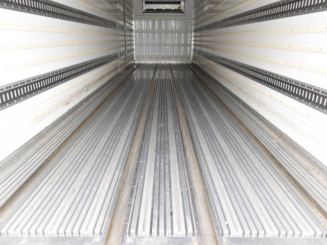 いすゞ ギガ 大型 冷蔵冷凍バン QKG-CYJ77B(104057) 15枚目