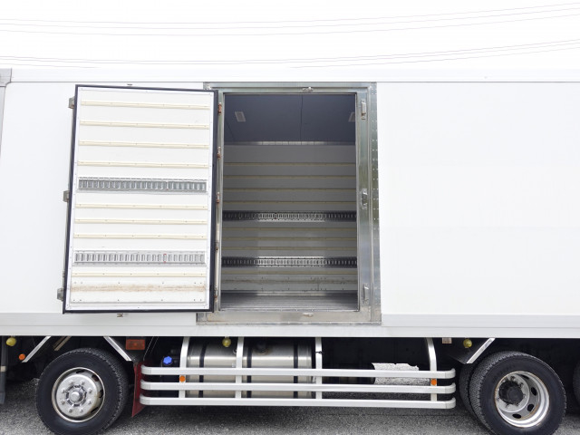 いすゞ ギガ 大型 冷蔵冷凍バン QKG-CYJ77B(104057) 16枚目