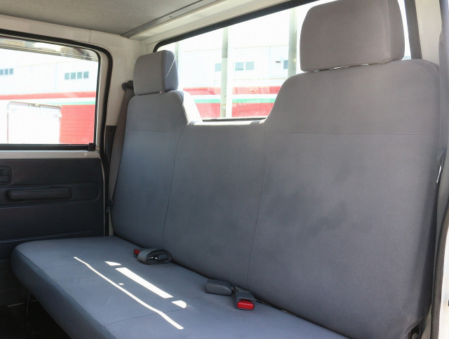 いすゞ エルフ 小型 Wキャブ TRG-NHR85A(104059) 46枚目