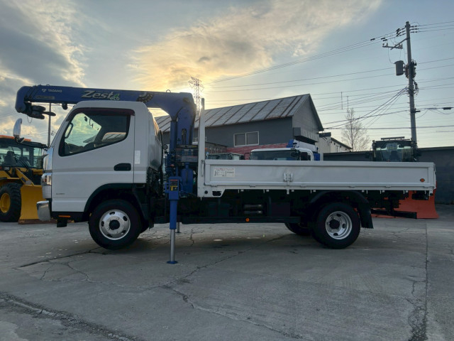 三菱ふそう キャンター 小型 平ボディ（クレーン付） TKG-FEB50(104064) 5枚目