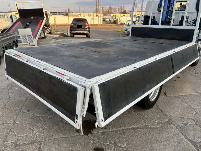 三菱ふそう キャンター 小型 平ボディ（クレーン付） TKG-FEB50(104064) 12枚目