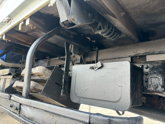 三菱ふそう キャンター 小型 平ボディ（クレーン付） TKG-FEB50(104064) 14枚目