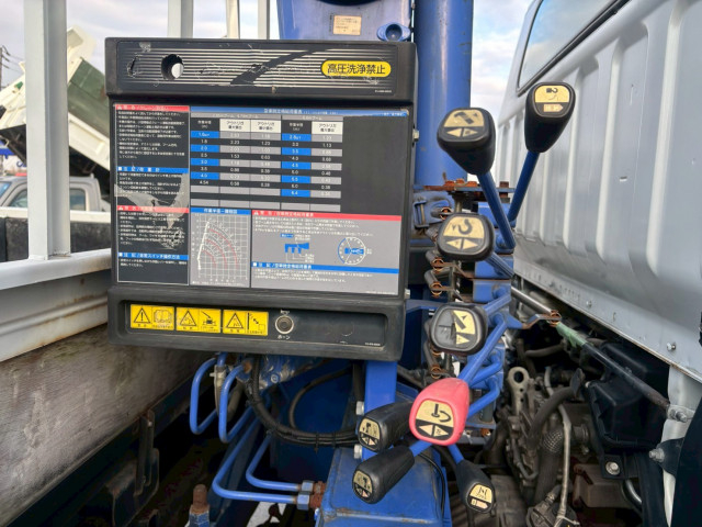 三菱ふそう キャンター 小型 平ボディ（クレーン付） TKG-FEB50(104064) 20枚目