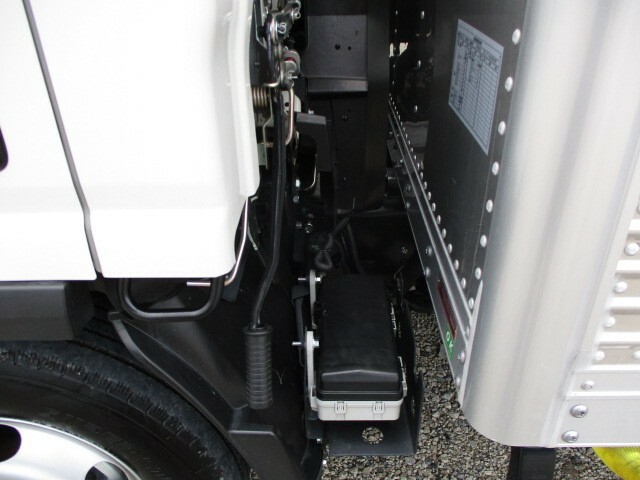 いすゞ エルフ 小型 バン 2RG-NPR88AN(6817) 50枚目
