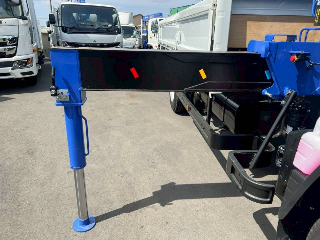 三菱ふそう キャンター 小型 平ボディ（クレーン付） 2PG-FEB90(104078) 16枚目