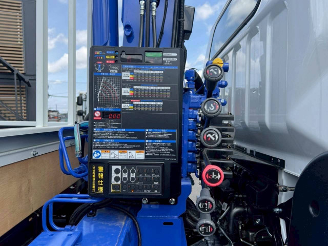 三菱ふそう キャンター 小型 平ボディ（クレーン付） 2PG-FEB90(104078) 18枚目