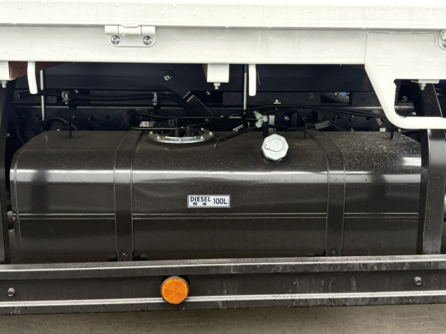 三菱ふそう キャンター 小型 平ボディ（クレーン付） 2PG-FEB90(104078) 24枚目