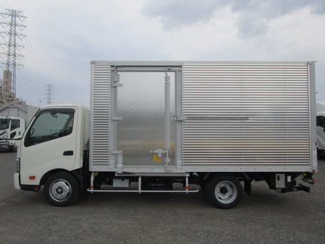 Hino dutro Small Box body 2KG-XZU710M(104082) 5枚目