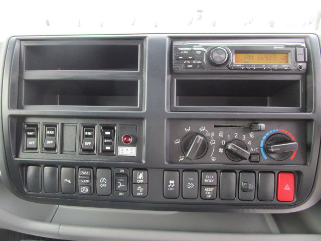 Hino dutro Small Box body 2KG-XZU710M(104082) 17枚目