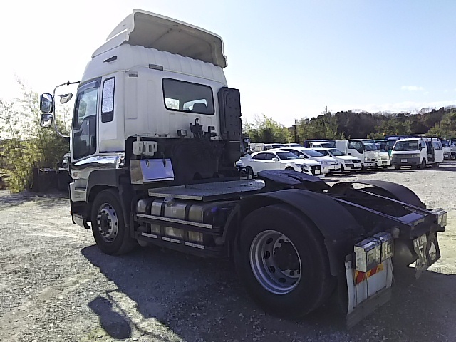 いすゞ ギガ 大型 トラクタ QKG-EXD52AD(7869) 5枚目
