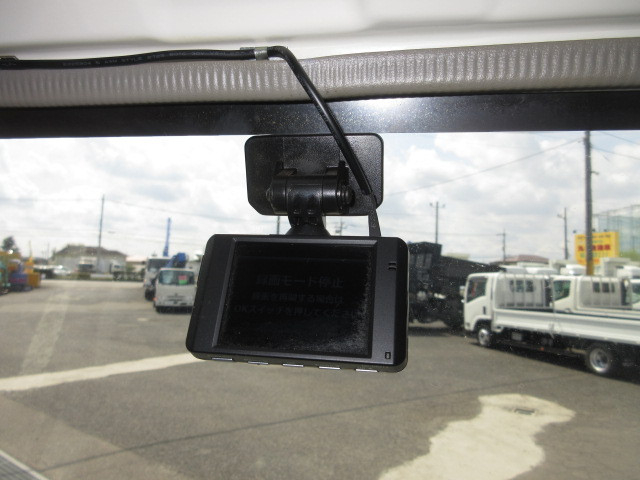 いすゞ エルフ 小型 冷蔵冷凍バン 2RG-NLR88AN(104087) 17枚目