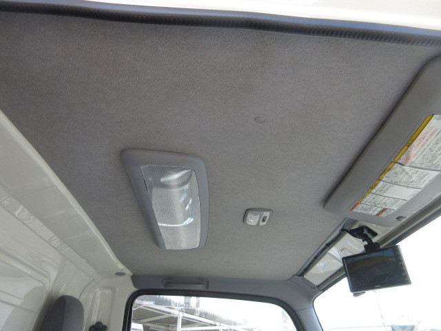 いすゞ エルフ 小型 冷蔵冷凍バン 2RG-NLR88AN(104087) 18枚目