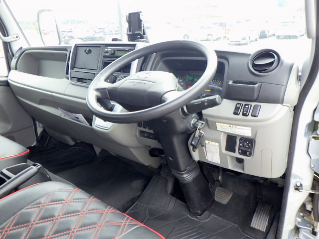 三菱ふそう キャンター 小型 平ボディ 2PG-FEB50(104088) 37枚目