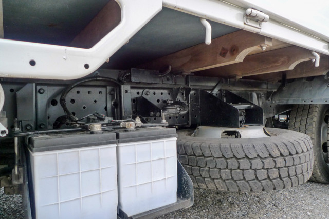 いすゞ エルフ 小型 平ボディ 2RG-NJR88A(104089) 16枚目