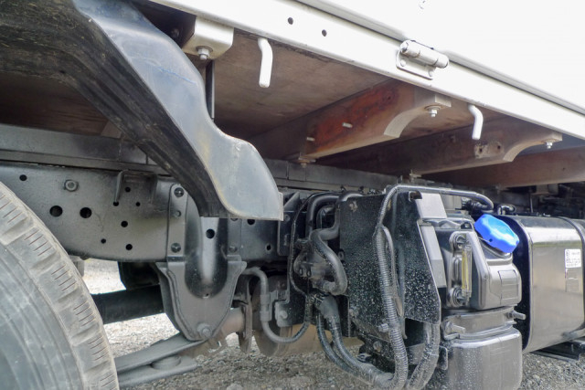 いすゞ エルフ 小型 平ボディ 2RG-NJR88A(104089) 19枚目