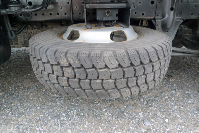 いすゞ エルフ 小型 平ボディ 2RG-NJR88A(104089) 21枚目