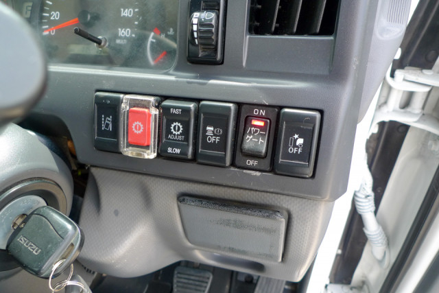 いすゞ エルフ 小型 平ボディ 2RG-NJR88A(104089) 30枚目