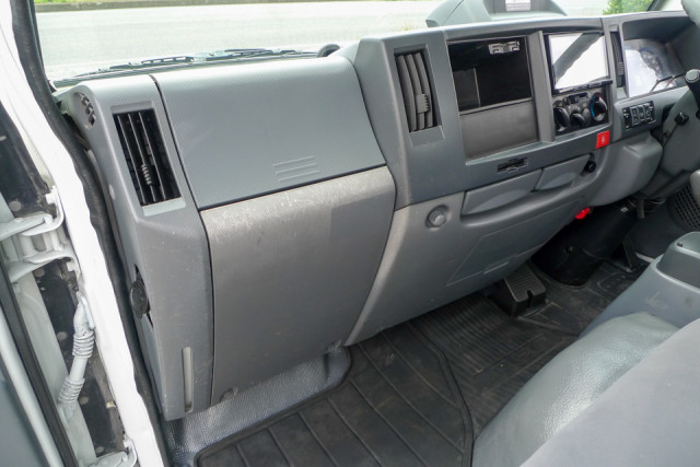 いすゞ エルフ 小型 平ボディ 2RG-NJR88A(104089) 34枚目