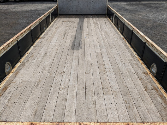 いすゞ フォワード 中型 平ボディ（クレーン付） 2PG-FRR90S1(104117) 10枚目