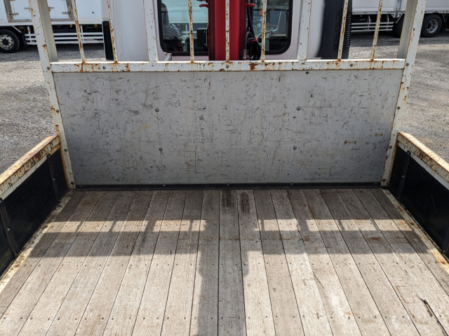 いすゞ フォワード 中型 平ボディ（クレーン付） 2PG-FRR90S1(104117) 11枚目