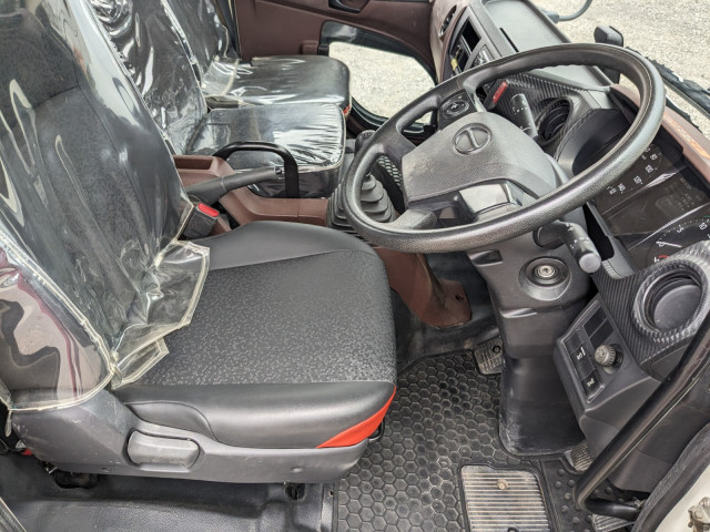 日野 レンジャー 中型 平ボディ（クレーン付） 2KG-FC2ABA(104120) 25枚目