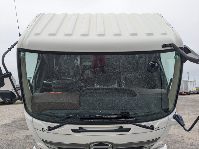 日野 レンジャー 中型 平ボディ（クレーン付） 2KG-FC2ABA(104120) 43枚目