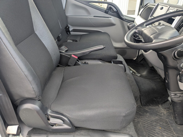 三菱ふそう キャンター 小型 平ボディ TPG-FEA20(104123) 26枚目