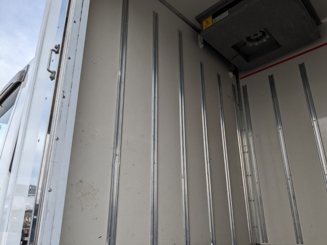 いすゞ エルフ 小型 冷蔵冷凍バン 2RG-NMR88AN(104124) 21枚目