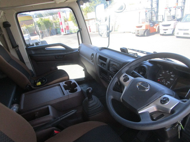 日野 レンジャー 中型 バン 2PG-FD2ABG(104131) 9枚目