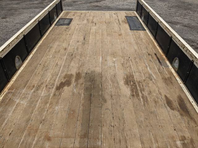 日野 レンジャー 中型 平ボディ（クレーン付） 2KG-FC2ABA(104134) 13枚目