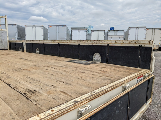 日野 レンジャー 中型 平ボディ（クレーン付） 2KG-FC2ABA(104134) 14枚目