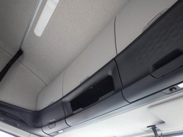 Mitsubishi Fuso - Large Tractor 2RG-FP84VER(104144) 16枚目