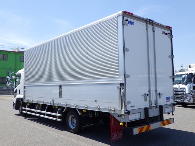 いすゞ - 中型 ウィング 2RG-FRR90S2(104153) 3枚目