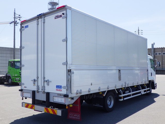 いすゞ - 中型 ウィング 2RG-FRR90S2(104153) 4枚目
